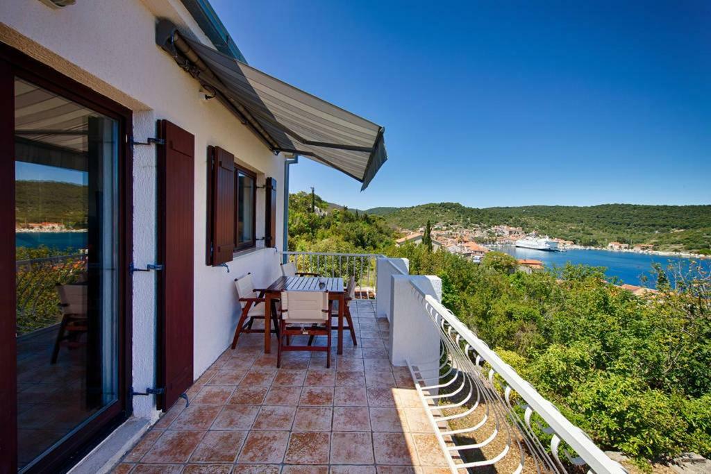Apartamento Luceissa Vis Exterior foto