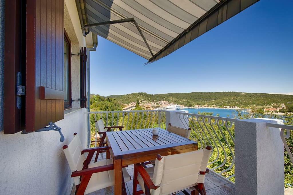 Apartamento Luceissa Vis Exterior foto