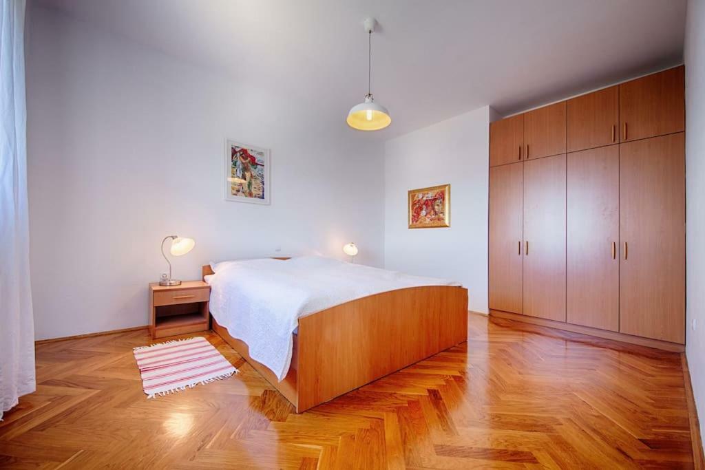 Apartamento Luceissa Vis Exterior foto
